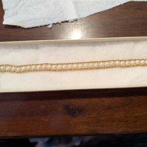 Elegant Gold Pearl Bracelet
